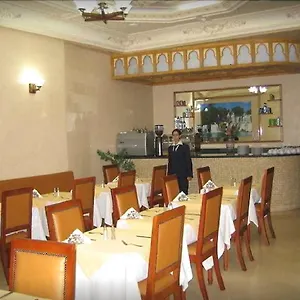 فندق Maamoura ***