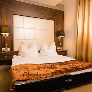 Hotel Duna Garden ****